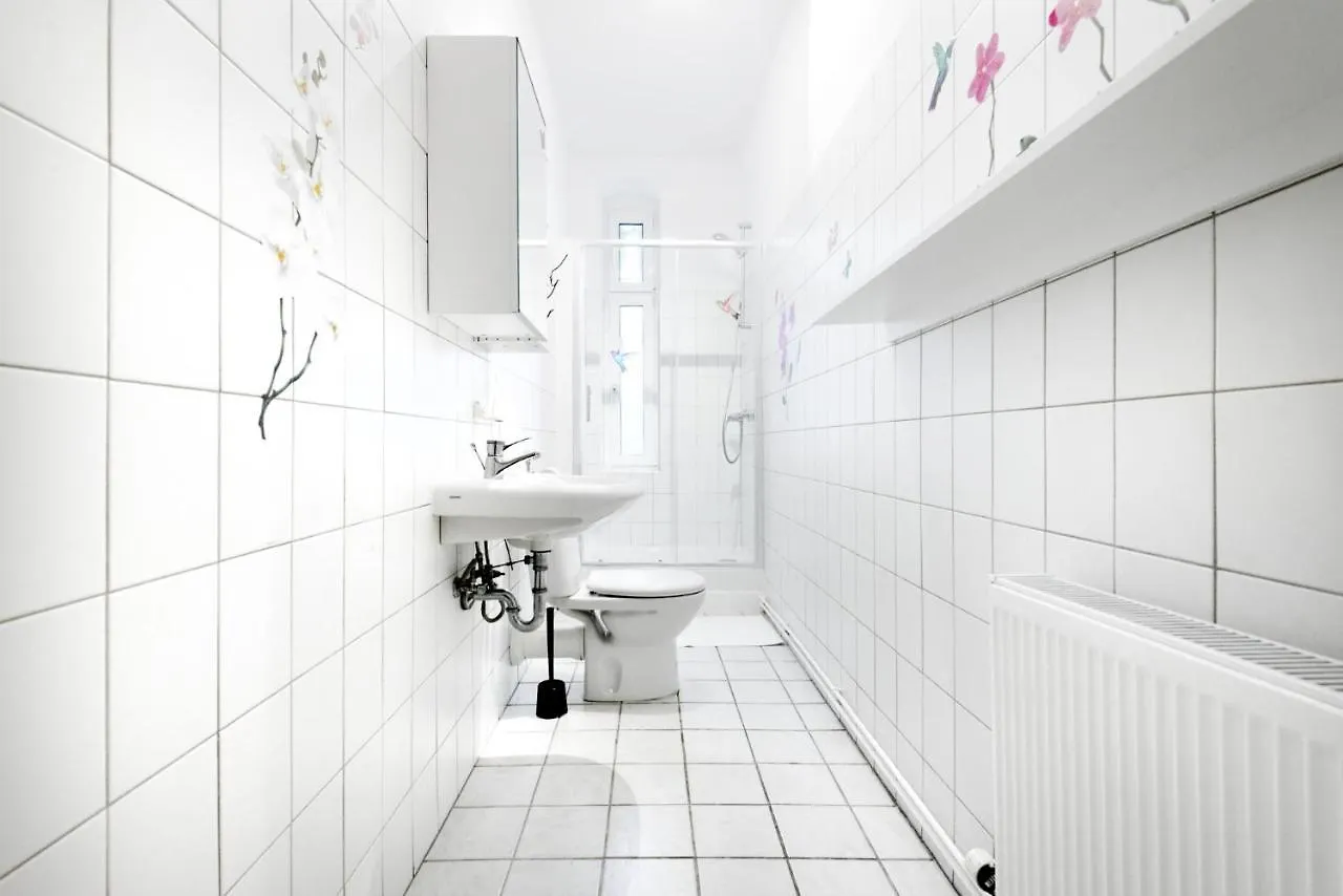 Sweet Central Tiny Apartment For 4 People Berlin 0*,  Németország