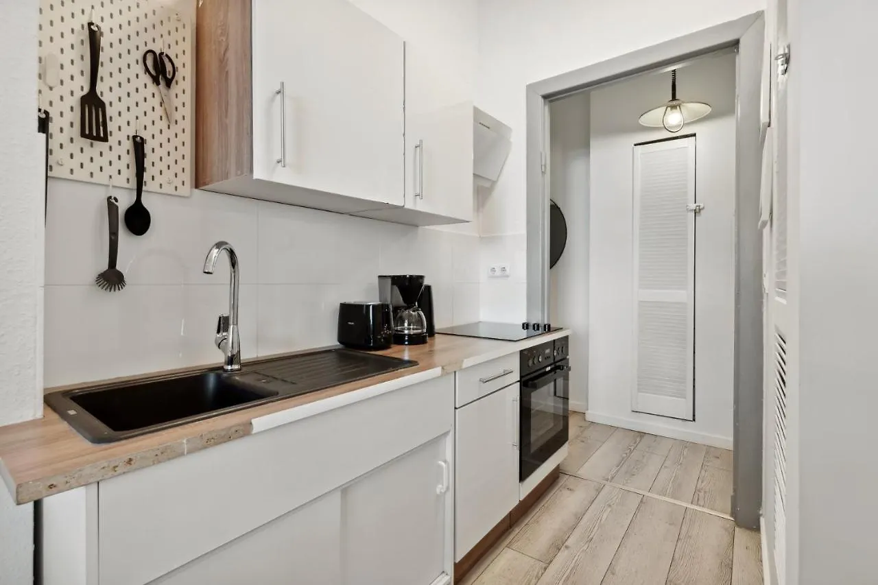 Sweet Central Tiny Apartment For 4 People Berlin