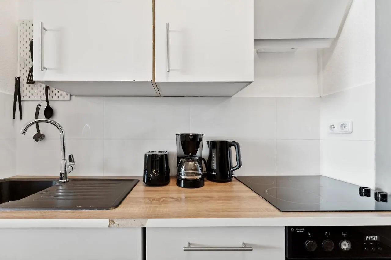 Sweet Central Tiny Apartment For 4 People Berlin